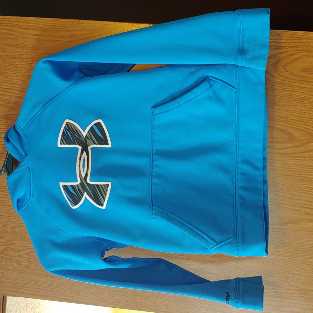Under armour pull over